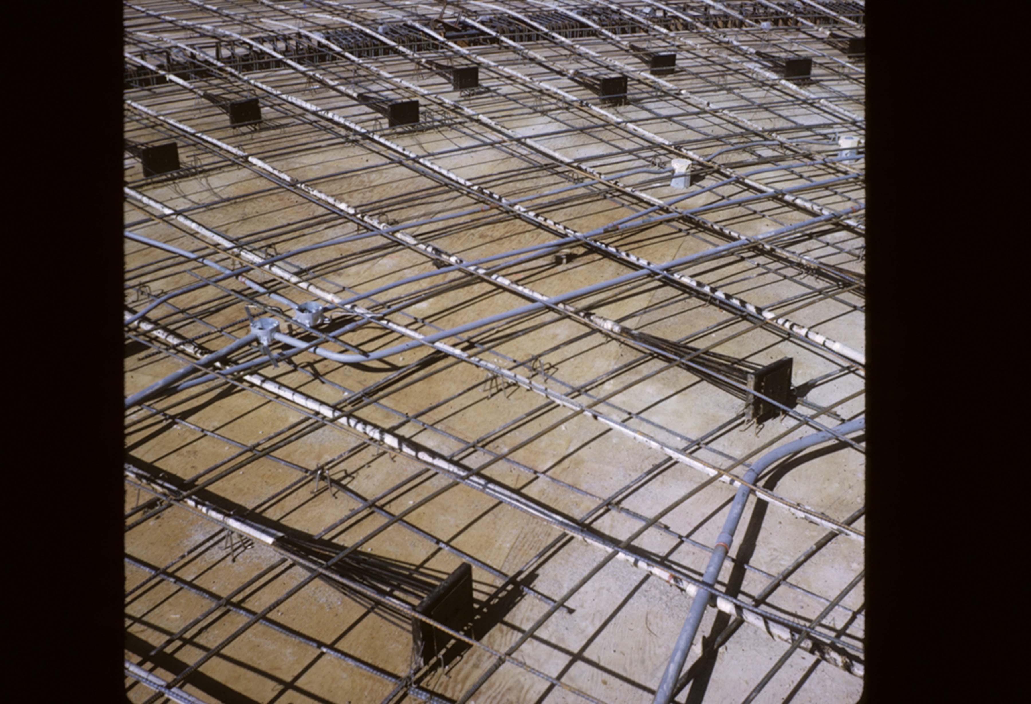 cross beams of floor 